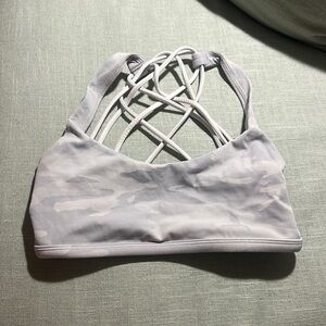 Lululemon free to be bra size 4